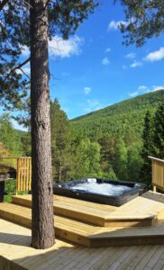 outdoor jacuzzi